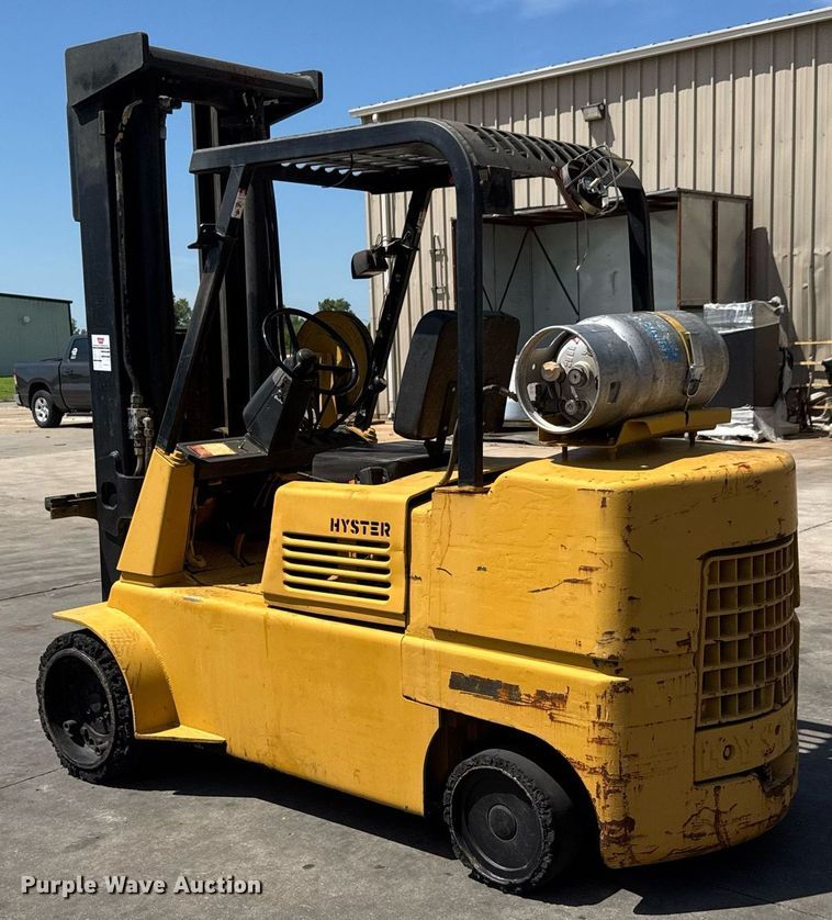 image for item EM8020 Hyster S120E forklift