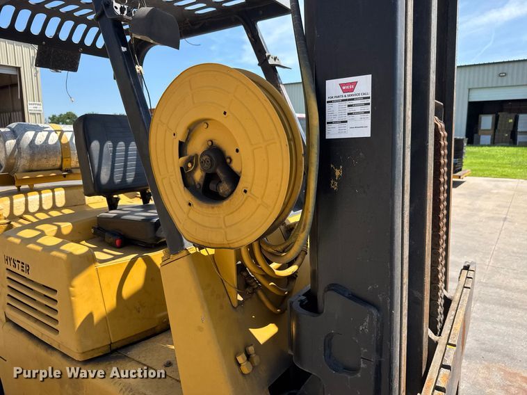 image for item EM8020 Hyster S120E forklift