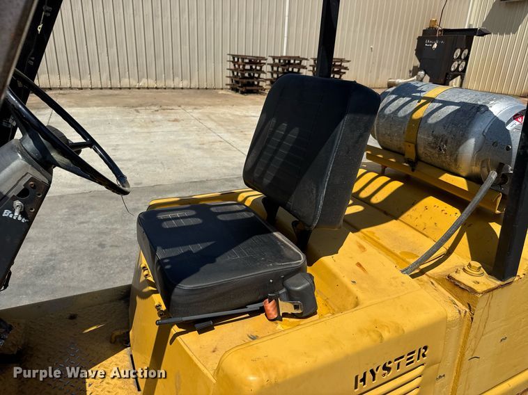 image for item EM8020 Hyster S120E forklift