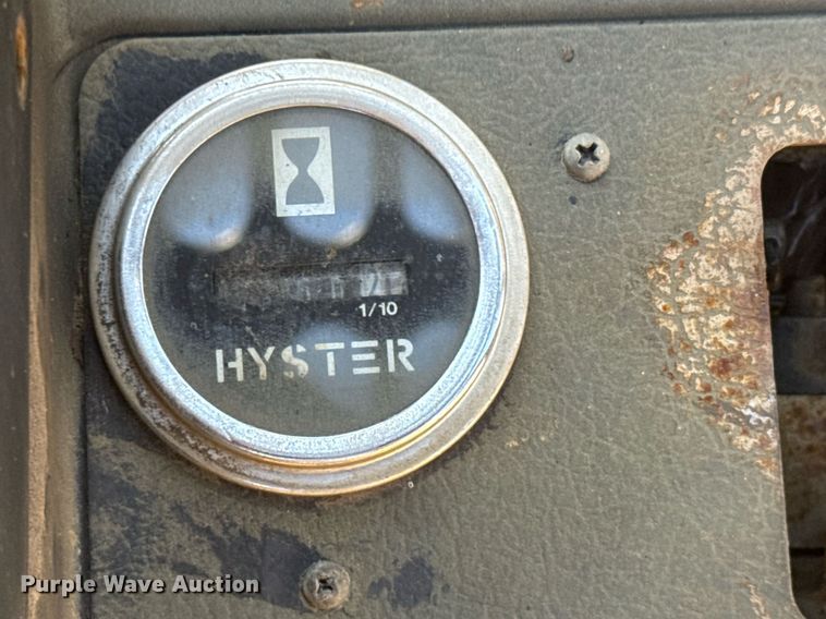 image for item EM8020 Hyster S120E forklift