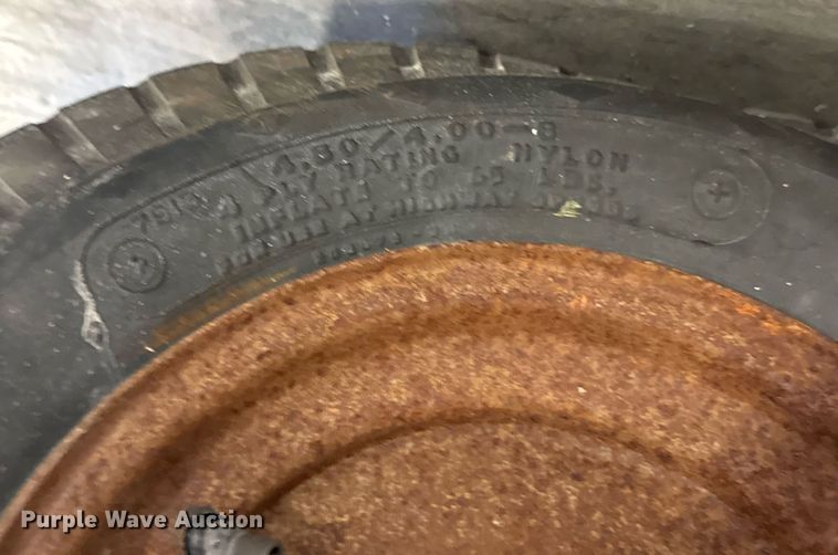 image for item EM8021 Sand blast pot 