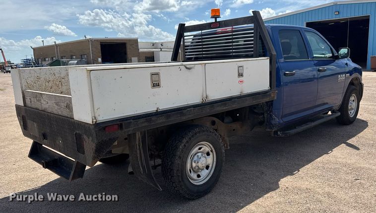 image for item EM8026 2015 Dodge Ram 2500 Crew Cab flatbed pickup truck