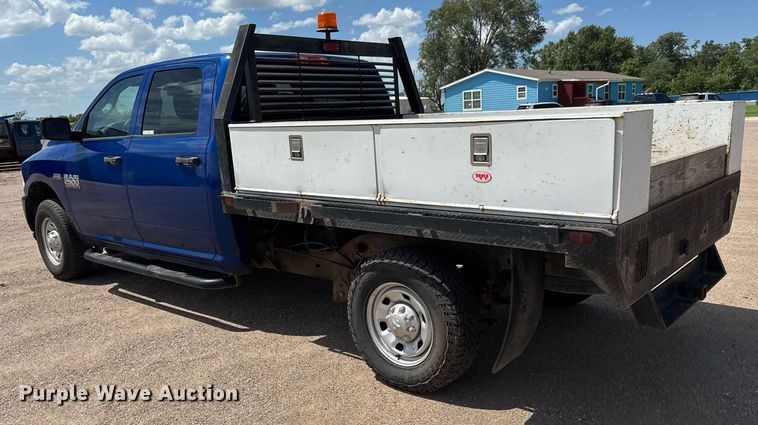 image for item EM8026 2015 Dodge Ram 2500 Crew Cab flatbed pickup truck