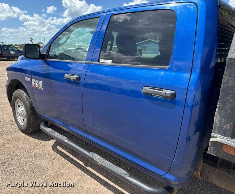 image for item EM8026 2015 Dodge Ram 2500 Crew Cab flatbed pickup truck