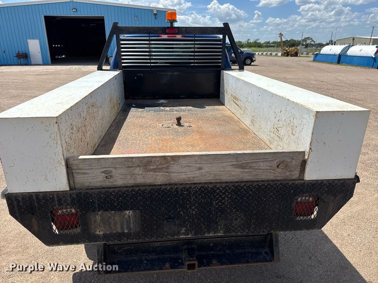 image for item EM8026 2015 Dodge Ram 2500 Crew Cab flatbed pickup truck