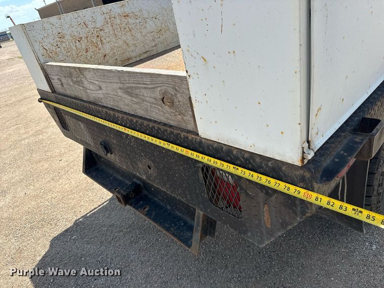 image for item EM8026 2015 Dodge Ram 2500 Crew Cab flatbed pickup truck