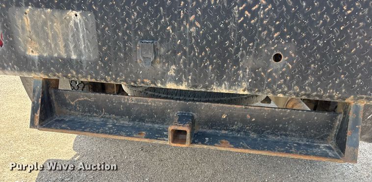 image for item EM8026 2015 Dodge Ram 2500 Crew Cab flatbed pickup truck