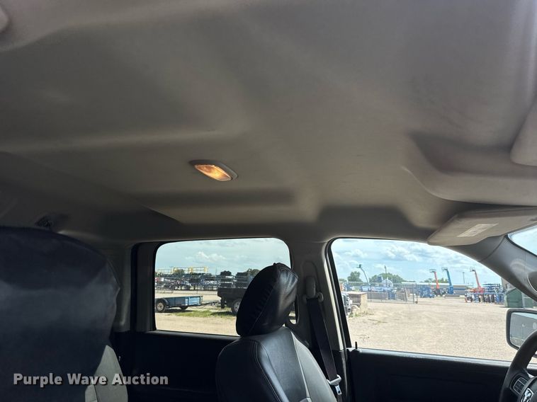 image for item EM8026 2015 Dodge Ram 2500 Crew Cab flatbed pickup truck