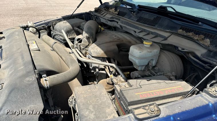 image for item EM8026 2015 Dodge Ram 2500 Crew Cab flatbed pickup truck