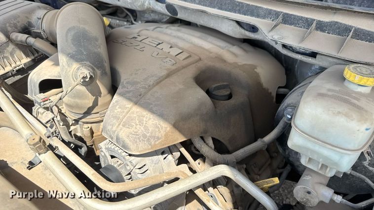 image for item EM8026 2015 Dodge Ram 2500 Crew Cab flatbed pickup truck