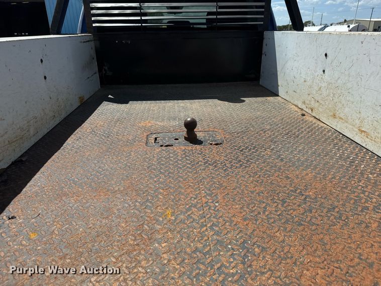 image for item EM8027 2015 Dodge Ram 2500 Crew Cab flatbed pickup truck