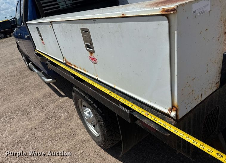 image for item EM8027 2015 Dodge Ram 2500 Crew Cab flatbed pickup truck