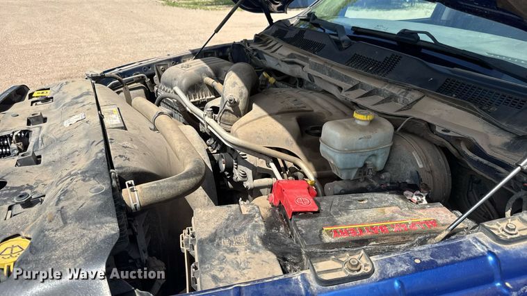 image for item EM8027 2015 Dodge Ram 2500 Crew Cab flatbed pickup truck