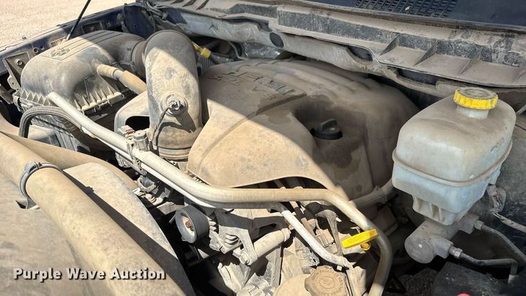 image for item EM8027 2015 Dodge Ram 2500 Crew Cab flatbed pickup truck