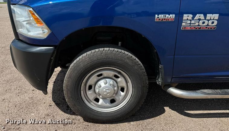 image for item EM8027 2015 Dodge Ram 2500 Crew Cab flatbed pickup truck