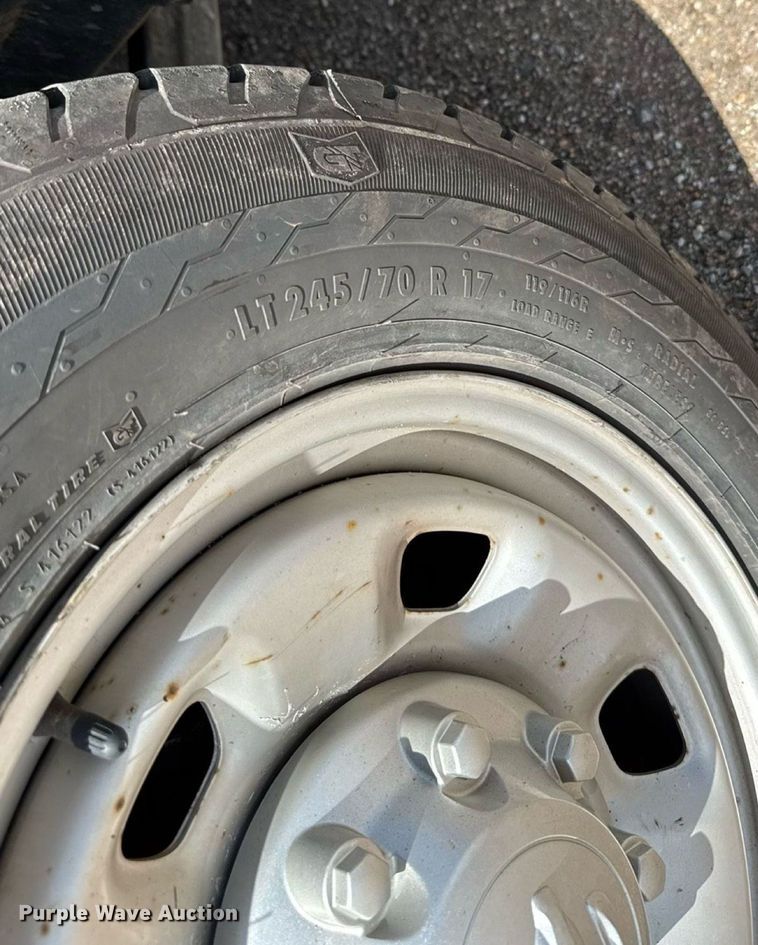 image for item EM8027 2015 Dodge Ram 2500 Crew Cab flatbed pickup truck