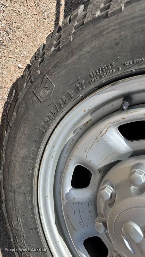 image for item EM8027 2015 Dodge Ram 2500 Crew Cab flatbed pickup truck