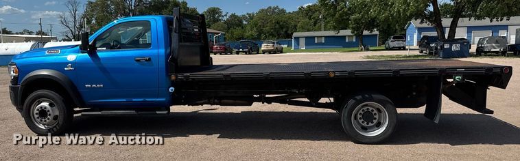 image for item EM8028 2021 Dodge Ram 5500 flatbed truck