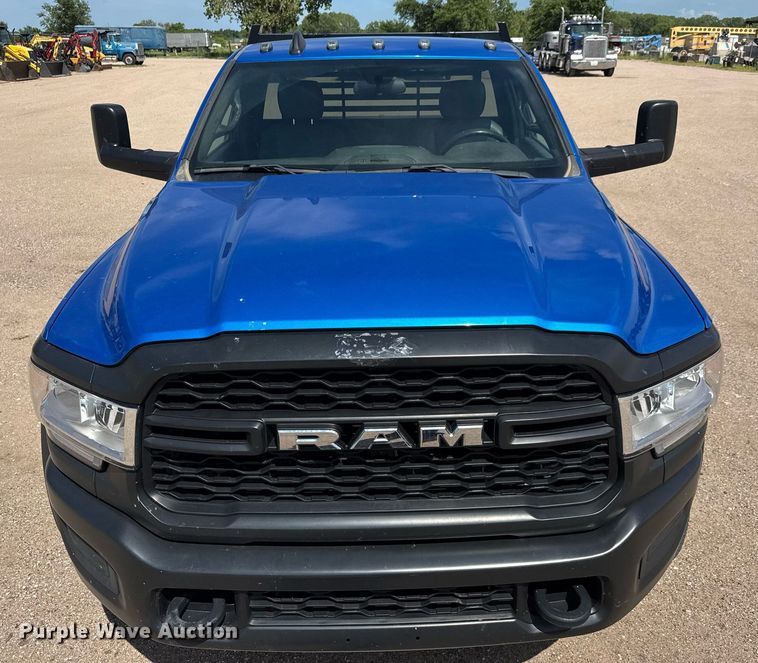 image for item EM8028 2021 Dodge Ram 5500 flatbed truck