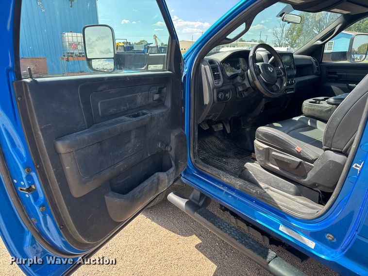 image for item EM8028 2021 Dodge Ram 5500 flatbed truck