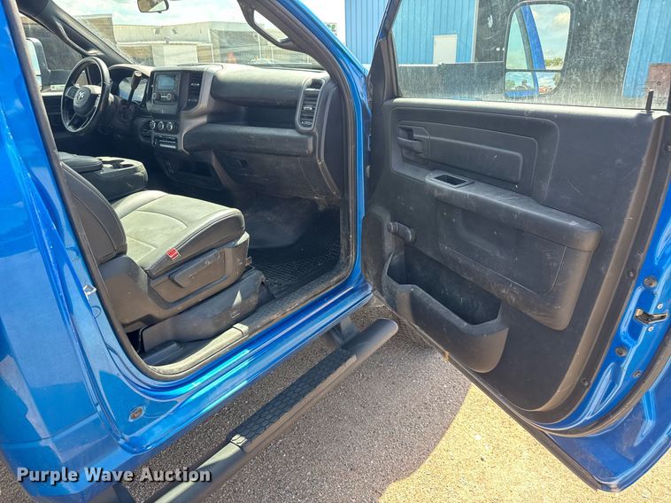 image for item EM8028 2021 Dodge Ram 5500 flatbed truck