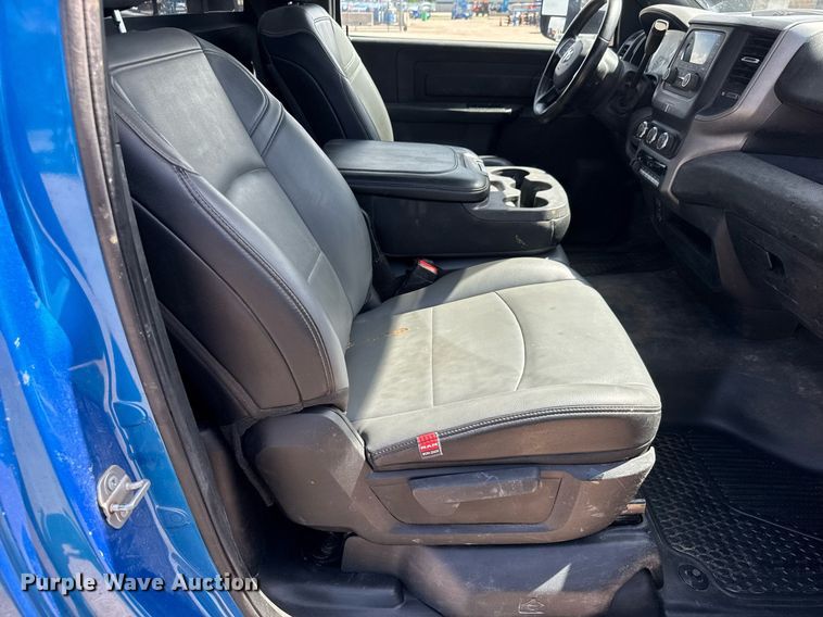 image for item EM8028 2021 Dodge Ram 5500 flatbed truck