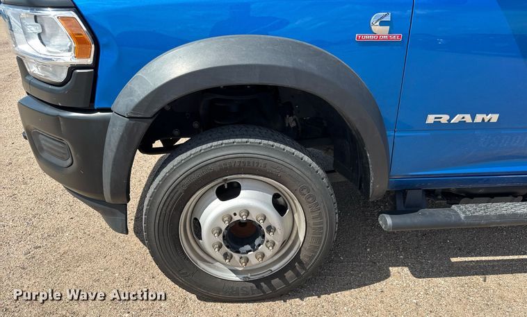 image for item EM8028 2021 Dodge Ram 5500 flatbed truck