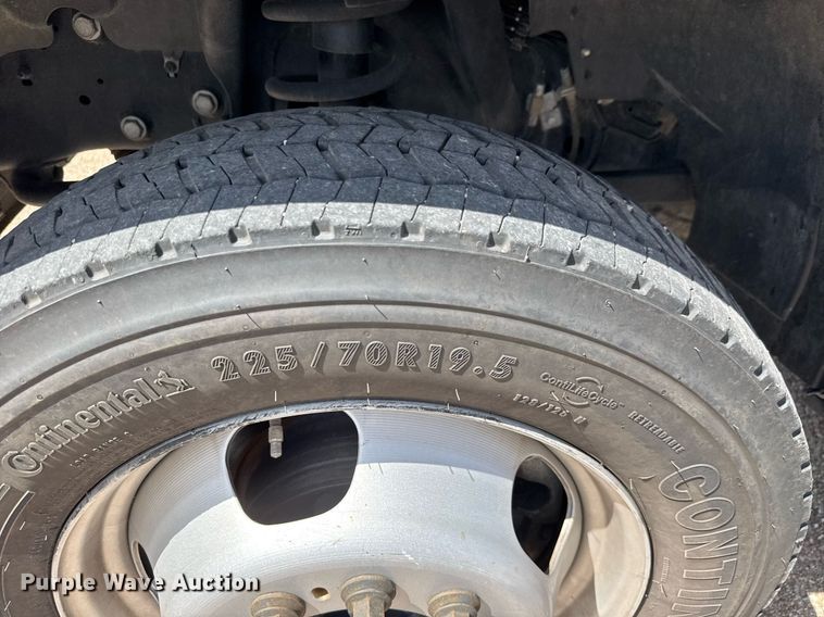 image for item EM8028 2021 Dodge Ram 5500 flatbed truck