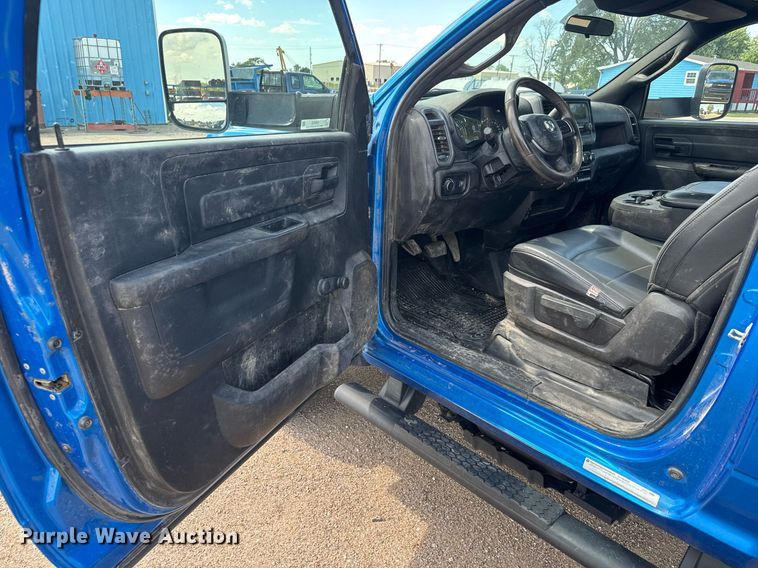 image for item EM8029 2021 Dodge Ram 5500 flatbed truck