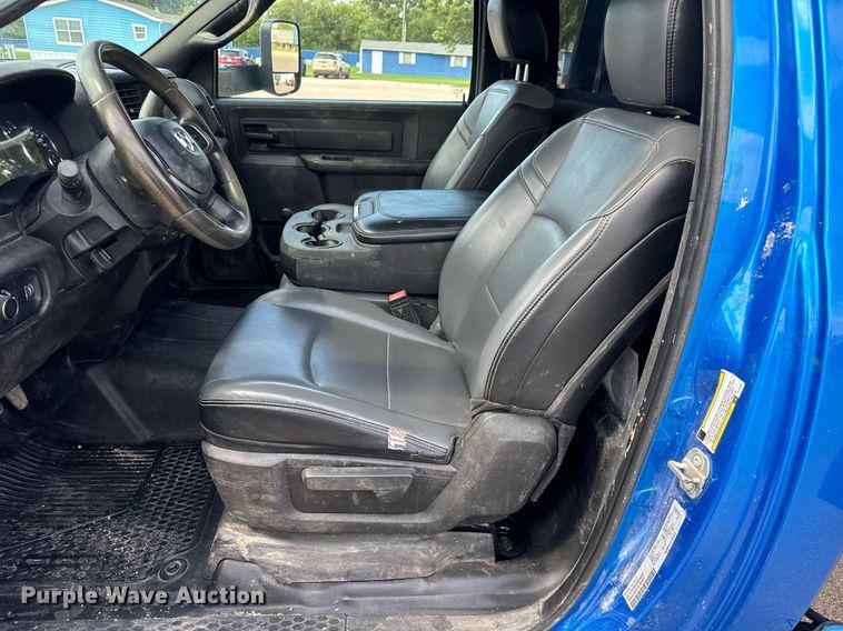 image for item EM8029 2021 Dodge Ram 5500 flatbed truck