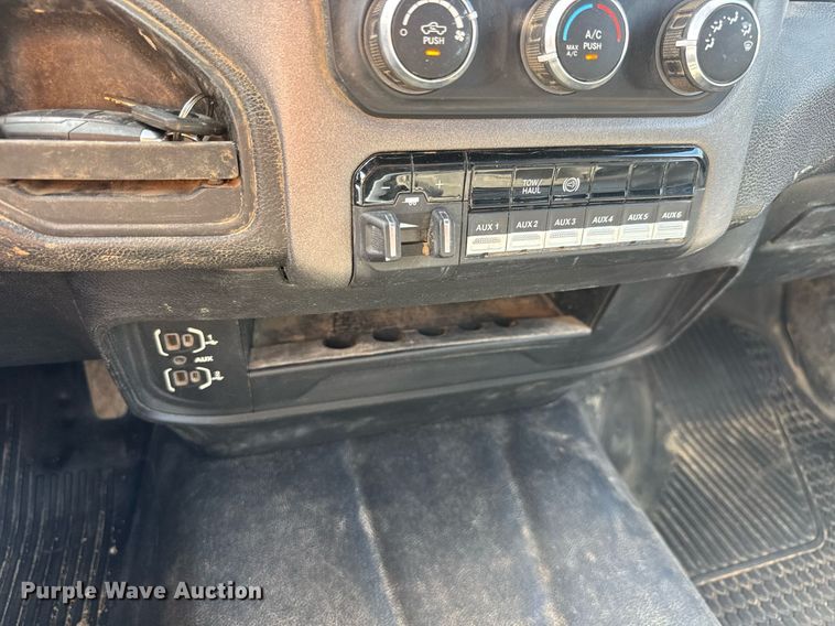 image for item EM8029 2021 Dodge Ram 5500 flatbed truck