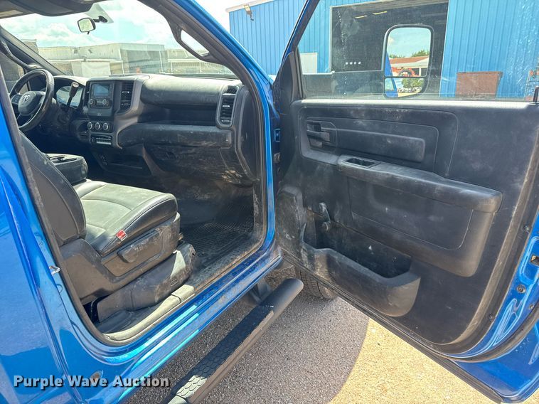 image for item EM8029 2021 Dodge Ram 5500 flatbed truck