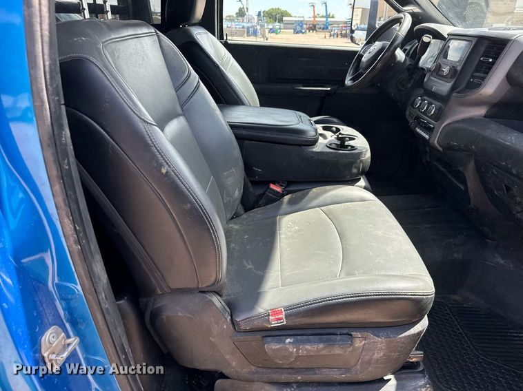 image for item EM8029 2021 Dodge Ram 5500 flatbed truck