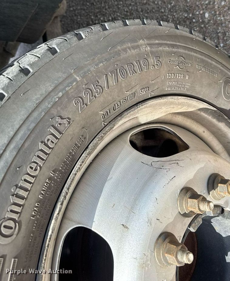 image for item EM8029 2021 Dodge Ram 5500 flatbed truck