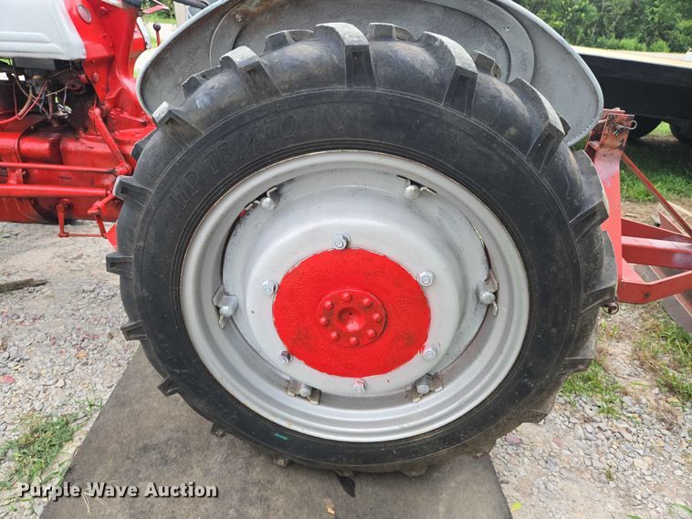 image for item EN8274 Ford 8N tractor