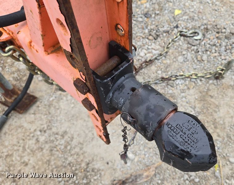 image for item EN8277 Arrow board trailer