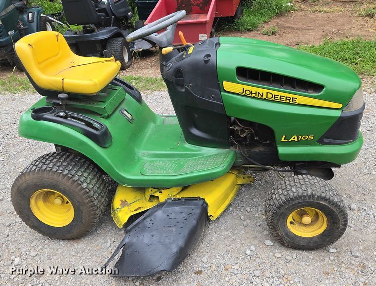 image for item EN8286 John Deere LA105 lawn mower