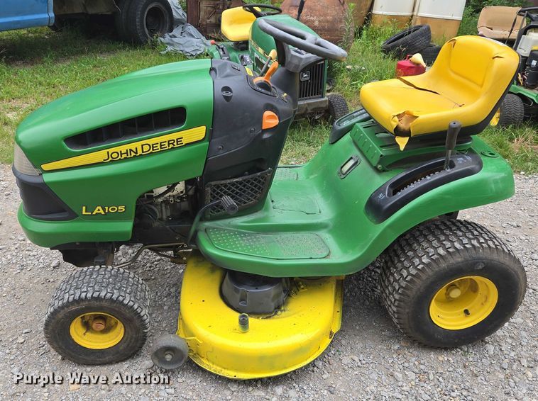 image for item EN8286 John Deere LA105 lawn mower