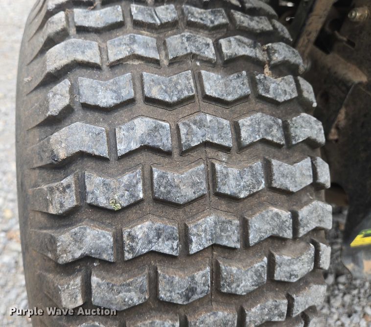 image for item EN8286 John Deere LA105 lawn mower