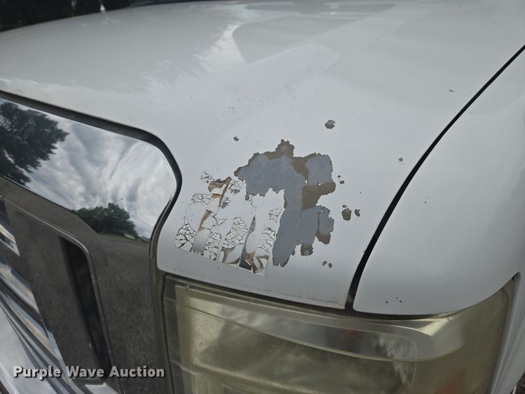 image for item EN8303 2011 Ford E450 RV