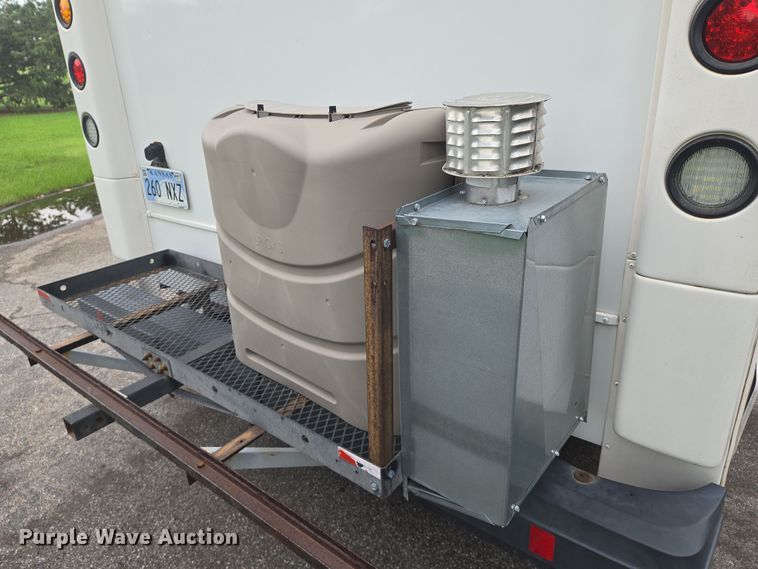 image for item EN8303 2011 Ford E450 RV