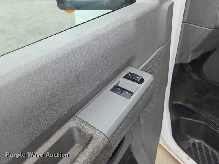 image for item EN8303 2011 Ford E450 RV