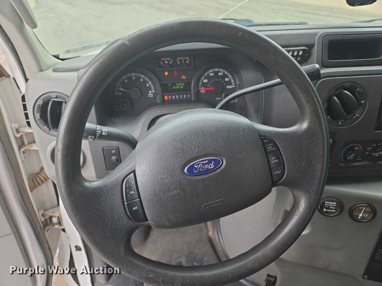 image for item EN8303 2011 Ford E450 RV