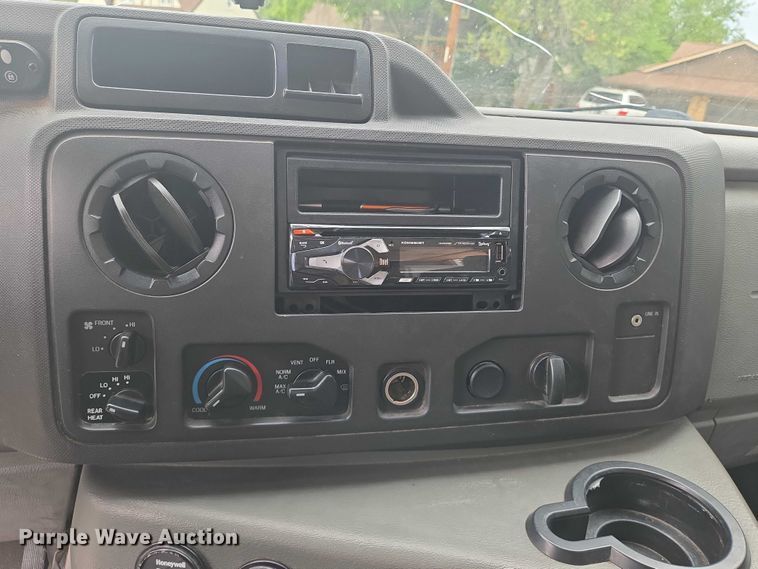 image for item EN8303 2011 Ford E450 RV