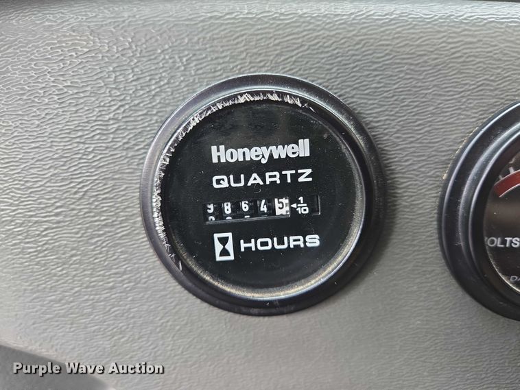 image for item EN8303 2011 Ford E450 RV