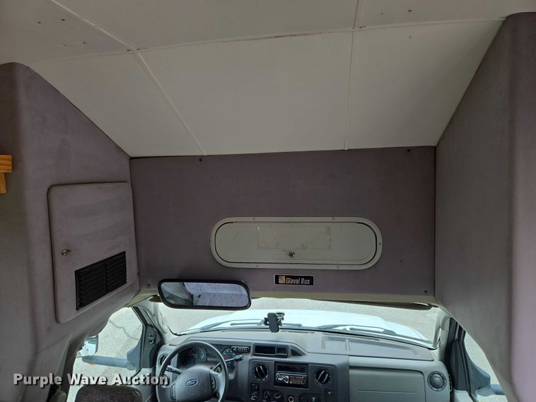 image for item EN8303 2011 Ford E450 RV