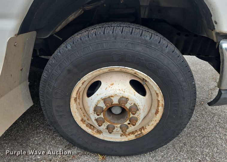 image for item EN8303 2011 Ford E450 RV