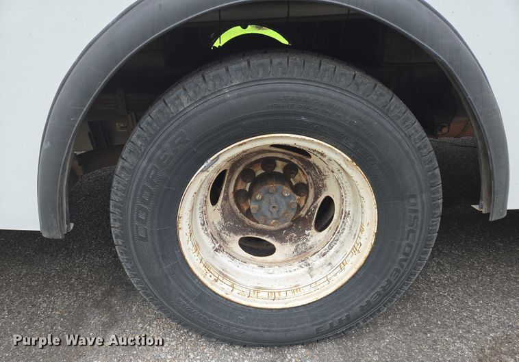 image for item EN8303 2011 Ford E450 RV