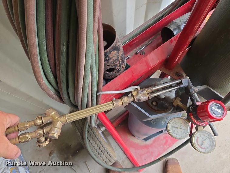 image for item EO0860 Cutting torch bottles