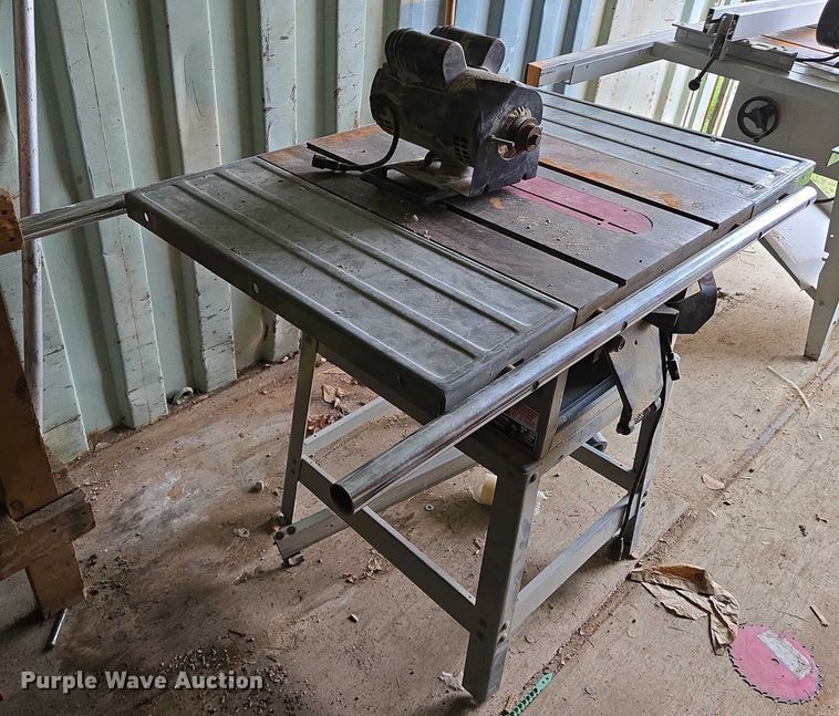 image for item EO0892 Delta table saw 